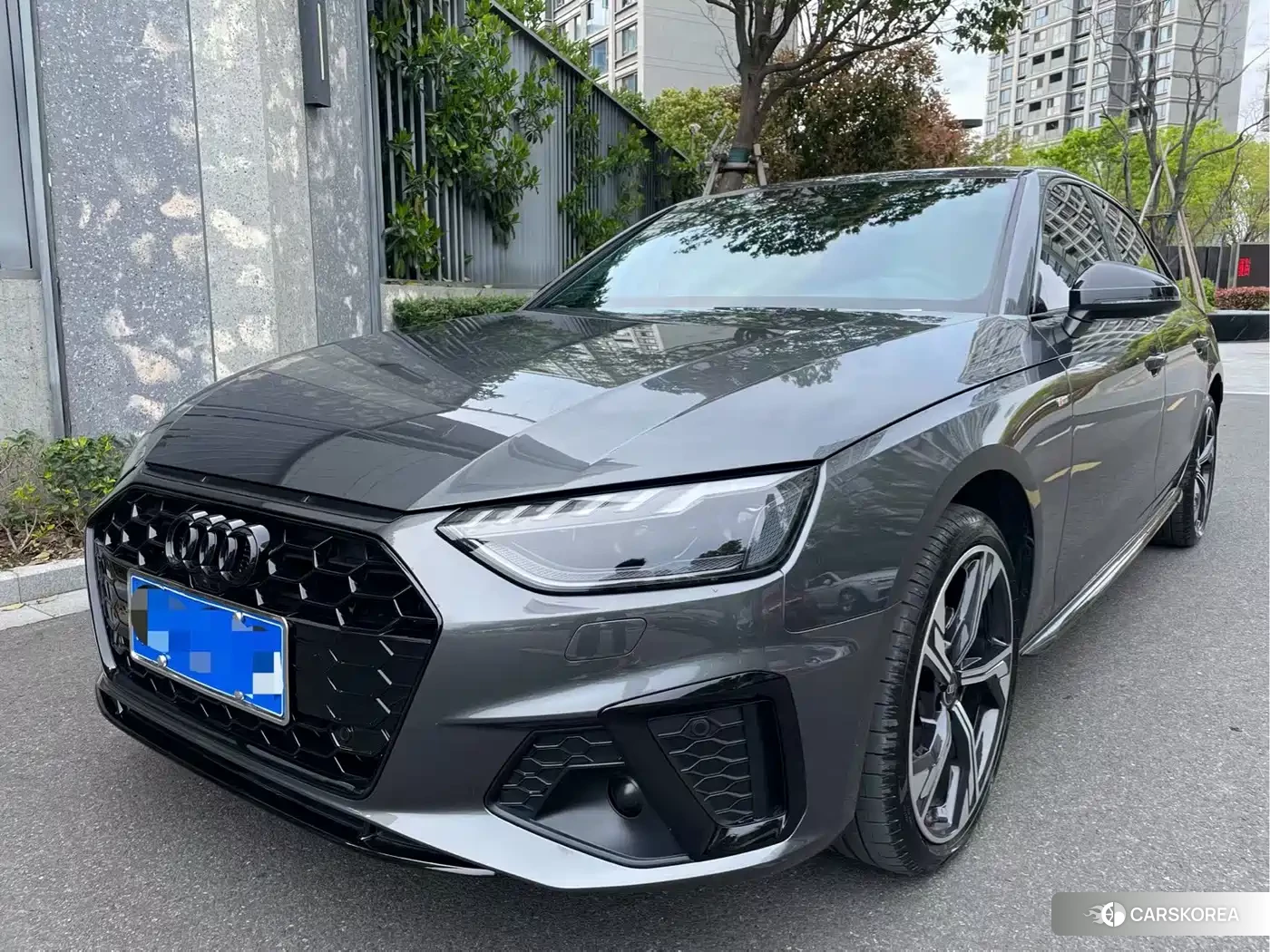 Audi A4L 2025 Silver/gray из Китая