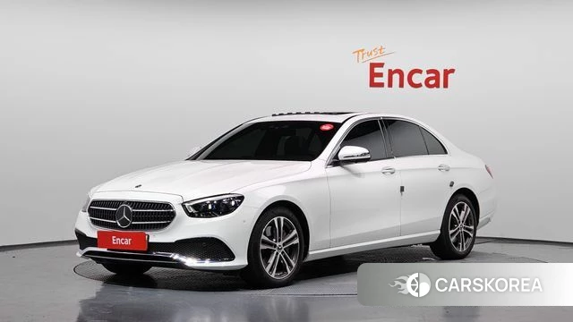Mercedes-Benz E-Class W213 2021 Белый из Кореи