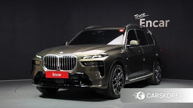 BMW X7 (G07) 2025 Песочный из Кореи
