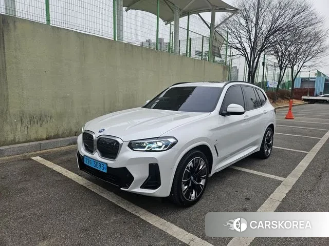 BMW iX3 2023 Белый из Кореи