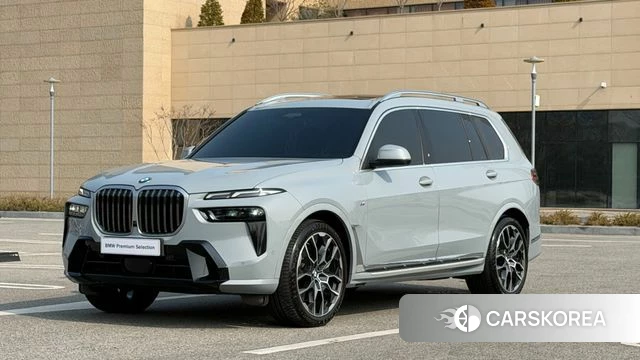 BMW X7 (G07) 2024 Серый из Кореи