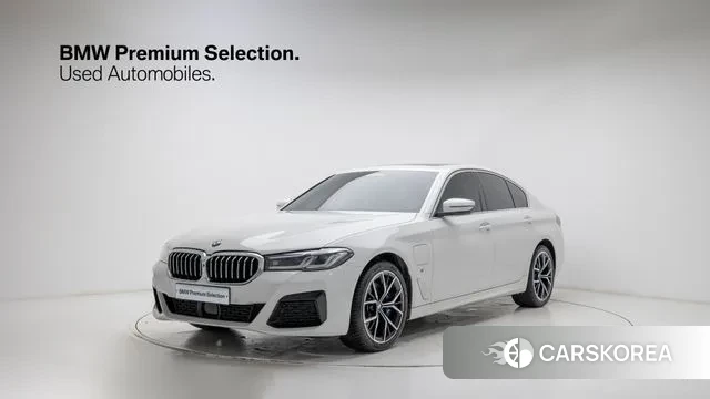 BMW 5 Series (G30) 2021 Белый из Кореи