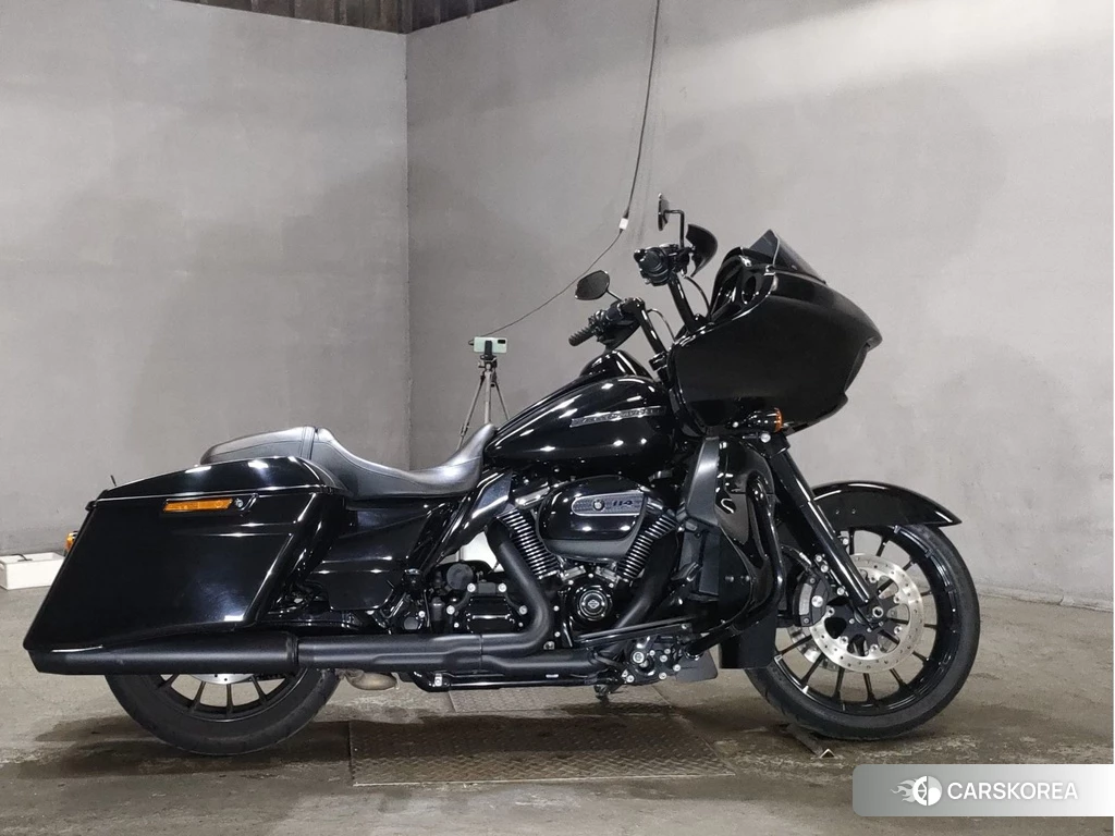 Проданный Harley-Davidson Road Glide FLTRXS1870 2019 из Японии, фото 2