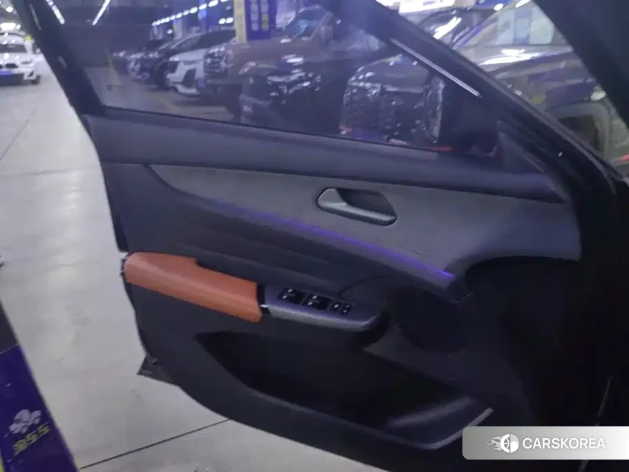 Chang'an UNI-V 2025 Черный из Китая
