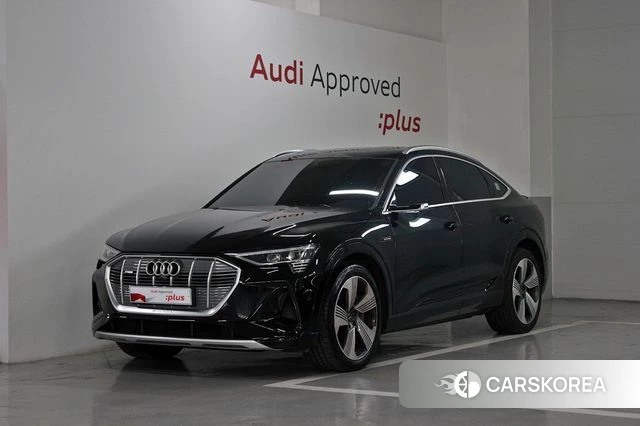 Audi e-Tron 2022 Черный из Кореи