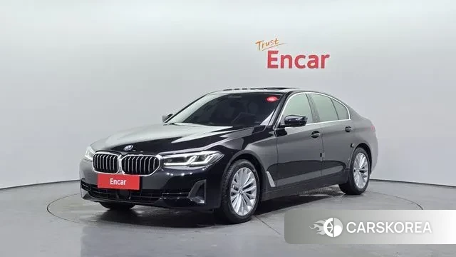 BMW 5 Series (G30) 2021 Черный из Кореи