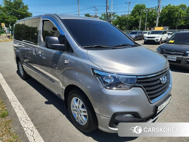 Hyundai The New Grand Starex 2018 Серый из Кореи