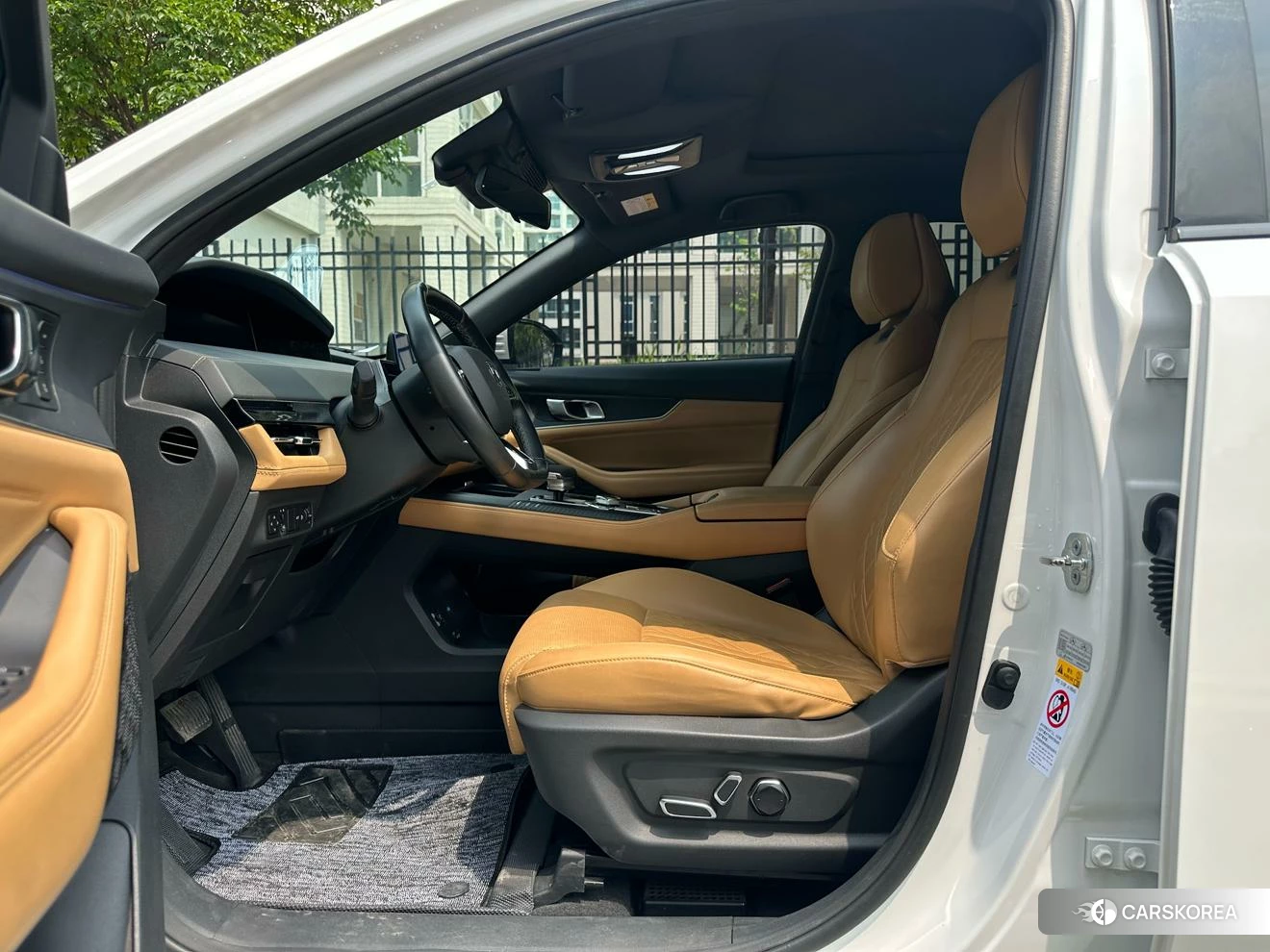 Chang'an UNI-K 2021 Белый из Китая