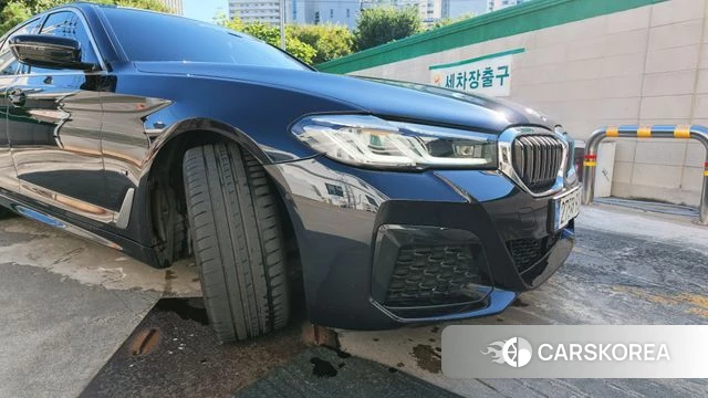 BMW 5 Series (G30) 2021 Черный из Кореи