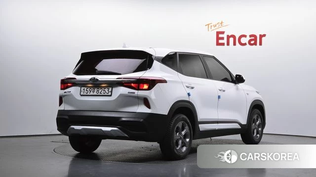 Kia Seltos 2021 Белый из Кореи