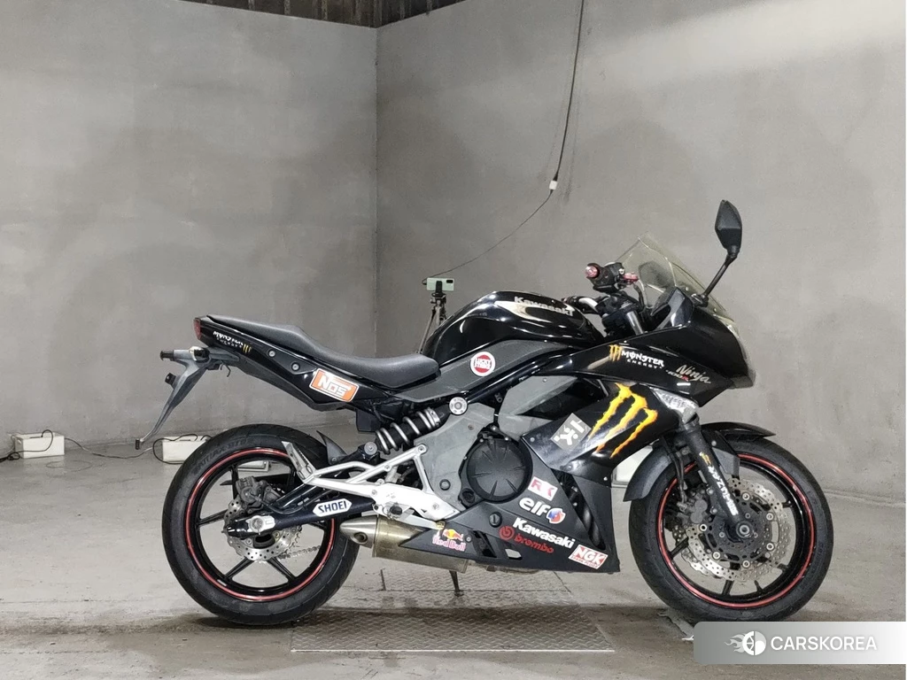 Проданный Kawasaki NINJA 400R 2010 из Японии