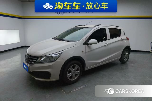 Baojun 310 2021 Белый из Китая