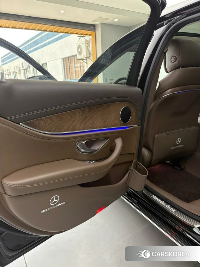 Mercedes-Benz E-class 2023 Черный из Китая