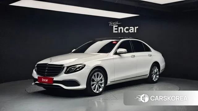 Mercedes-Benz E-Class W213 2019 Белый из Кореи