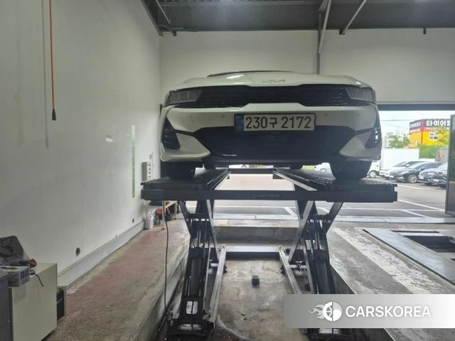 Kia K5 3rd generation 2021 Белый из Кореи