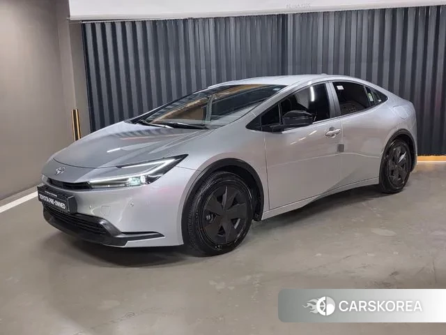 Toyota Prius 5th Generation 2024 Серебряный из Кореи