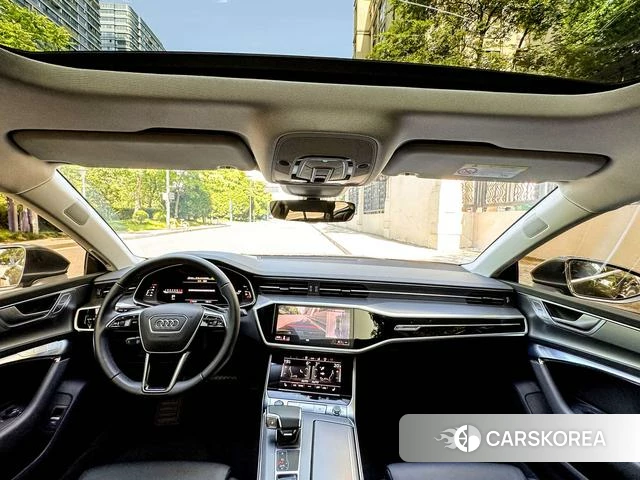 Audi A7 2023 Темно-серый из Китая