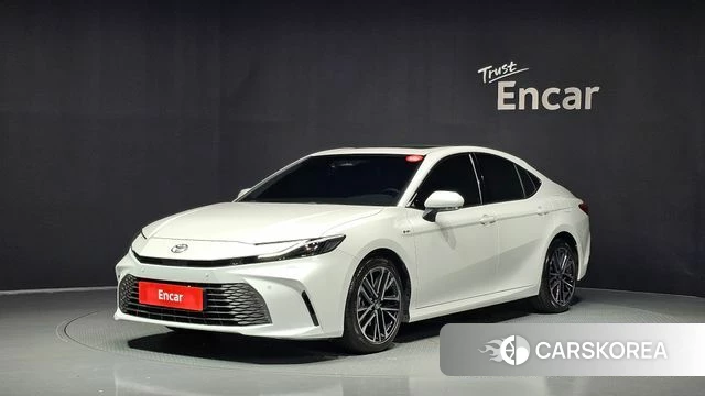 Toyota Camry (XV80) 2025 Белый из Кореи