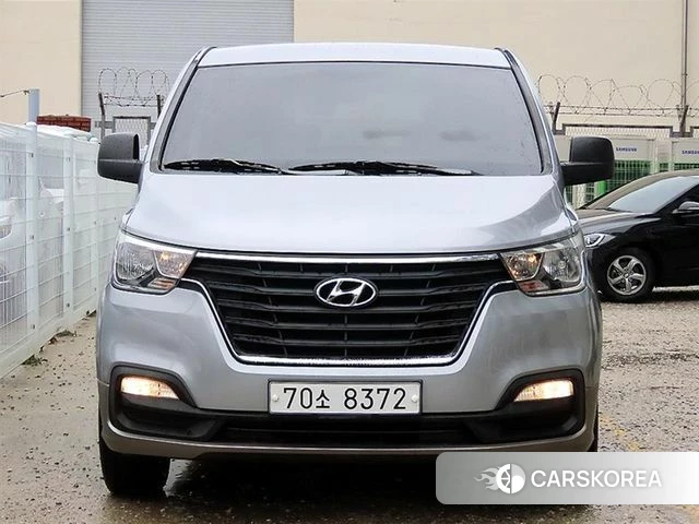 Hyundai The New Grand Starex 2018 Серебряный из Кореи