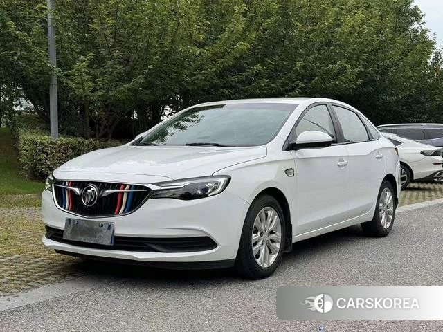 Buick Yinglang 2021 Белый из Китая