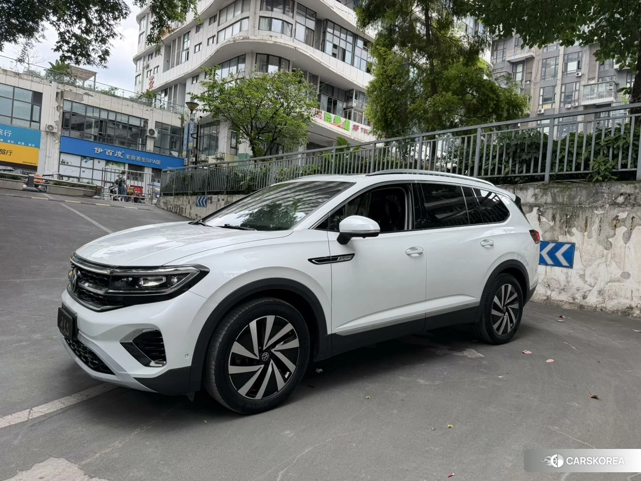 Volkswagen Lanjing 2021 Белый из Китая