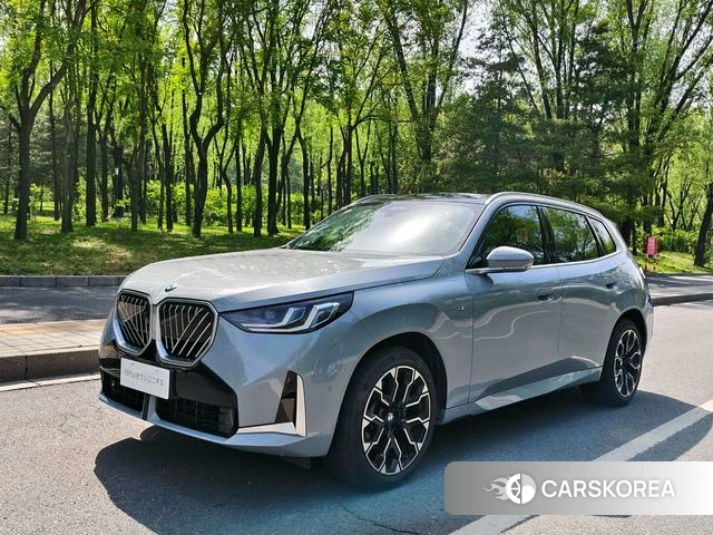 BMW X3 2025 Серебристо-серый из Китая