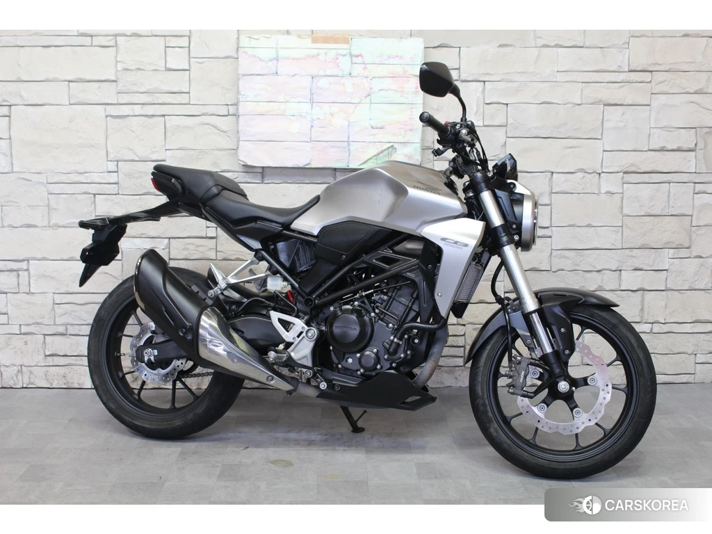 Проданный Honda CB250R 2018 из Японии, фото 2