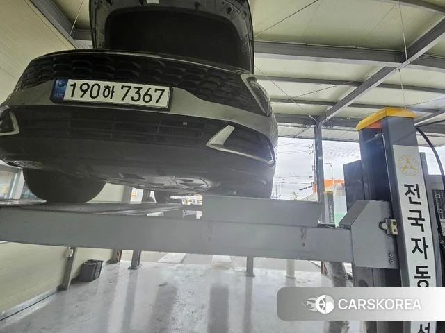 Kia Sportage 5th Generation Hybrid 2023 Серый из Кореи