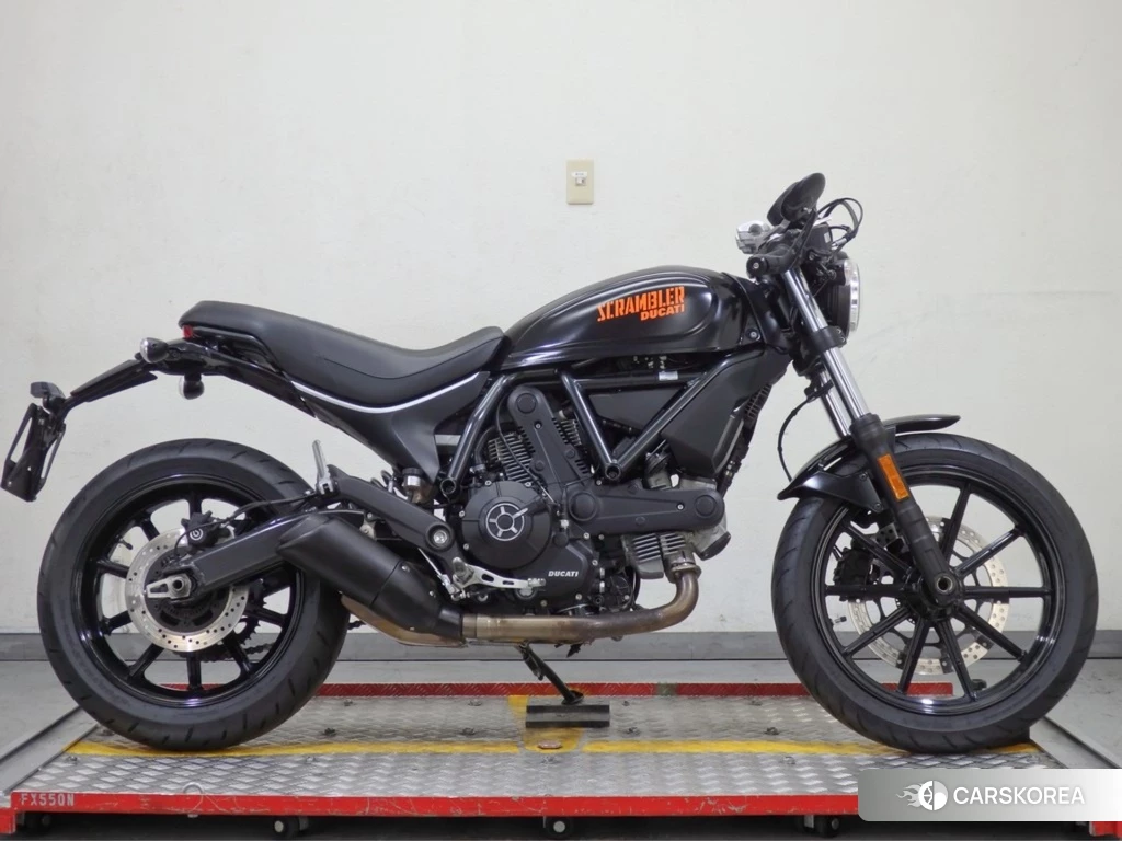 Проданный Ducati SCRAMBLER SIXTY2 2018 из Японии