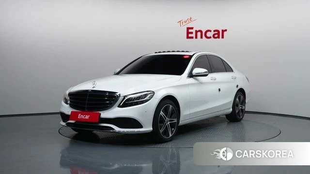 Mercedes-Benz C-Class W205 2019 Белый из Кореи