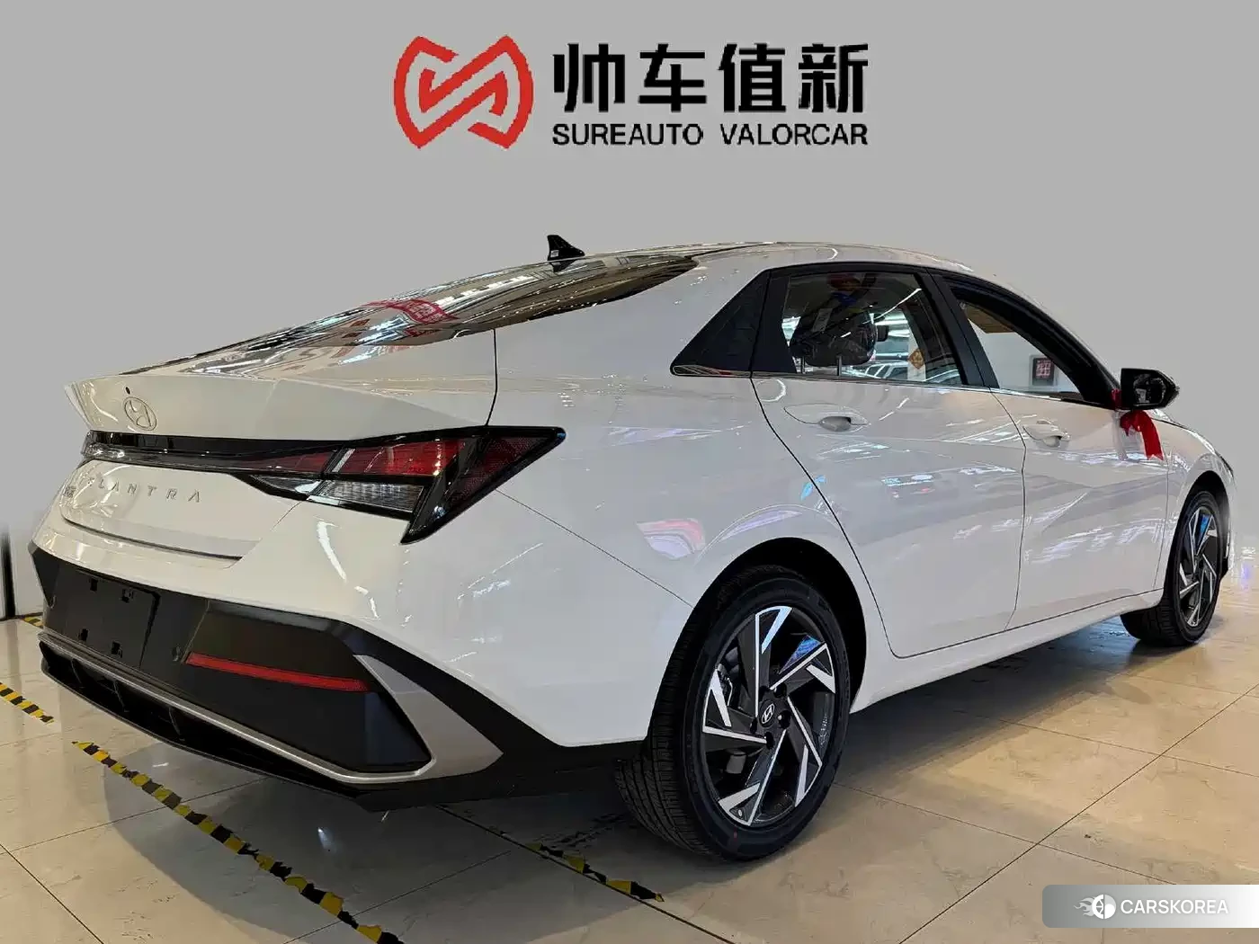 Hyundai Elantra 2026 Белый из Китая
