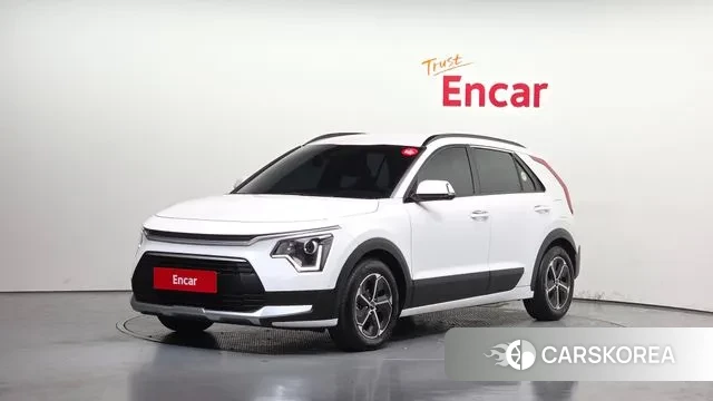 Kia Di Ol Nu Niro 2023 Белый из Кореи