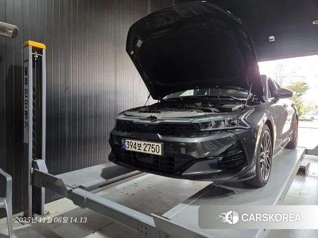 Kia K5 3rd generation 2022 Серый из Кореи