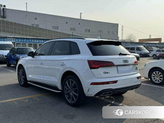 Audi Q5L 2023 Белый из Китая