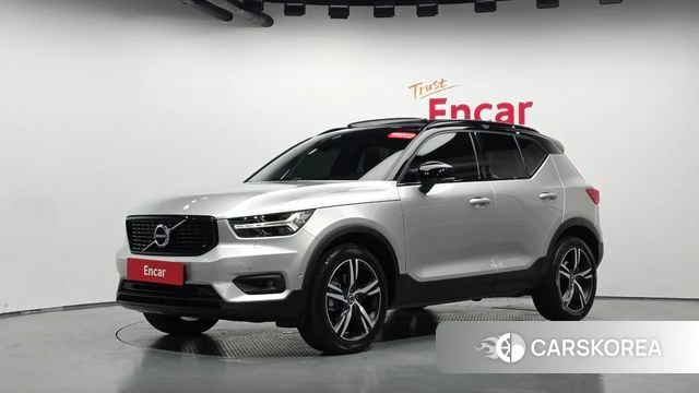 Volvo XC40 2018 Серебряный из Кореи