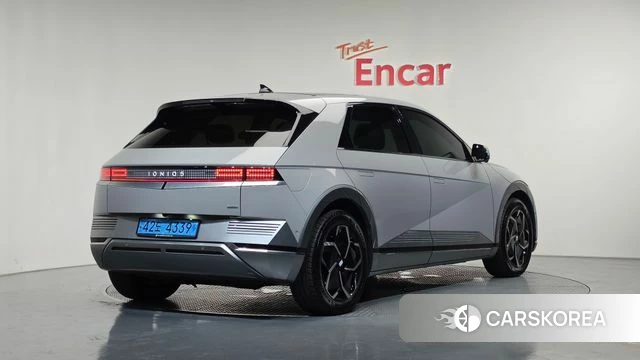 Hyundai Ionic 5 2023 Серебристо-серый из Кореи