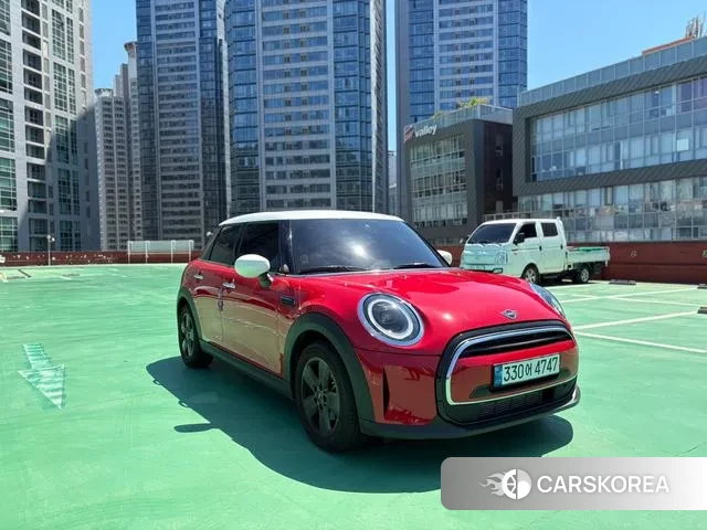 Mini Cooper 2022 Красный из Кореи