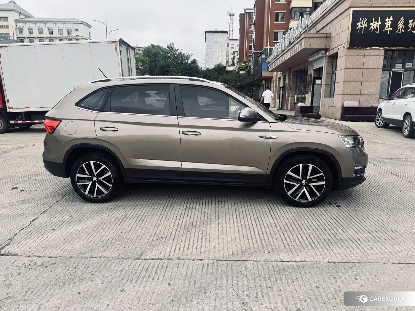 Skoda Komick 2023 Champagne/brown из Китая