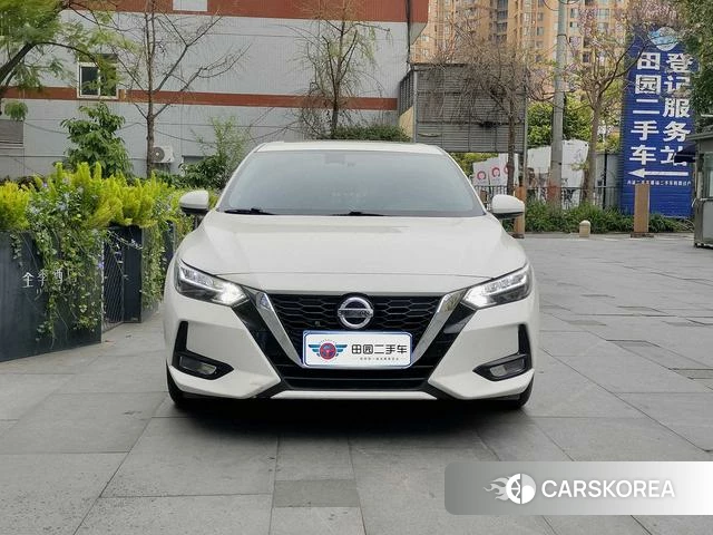 Nissan Xuan Yi 2021 Белый из Китая