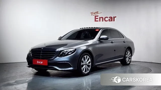 Mercedes-Benz E-Class W213 2020 Серый из Кореи