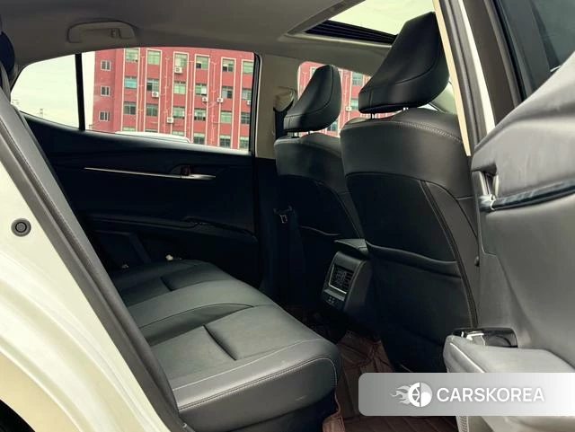 Toyota Camry 2026 Белый из Китая