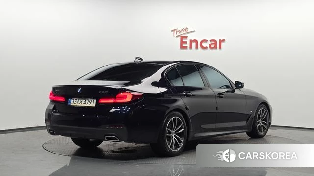 BMW 5 Series (G30) 2023 Черный из Кореи