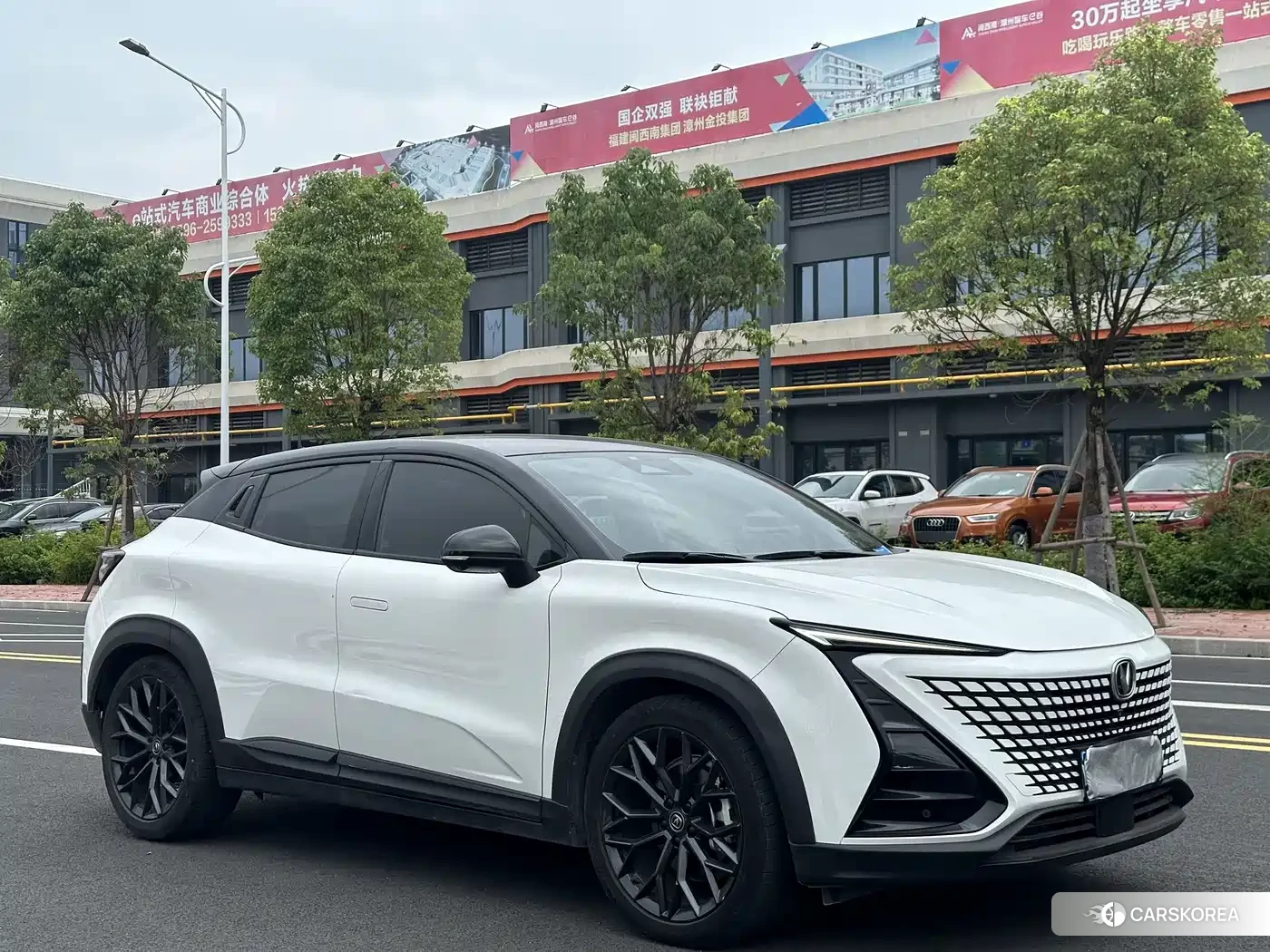 Chang'an Changan UNI-T 2022 Белый из Китая