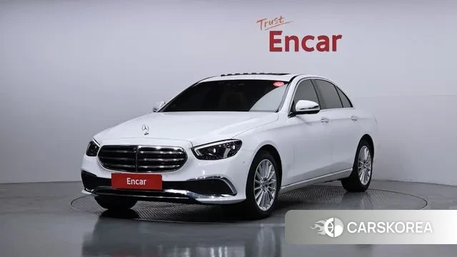 Mercedes-Benz E-Class W213 2022 Белый из Кореи