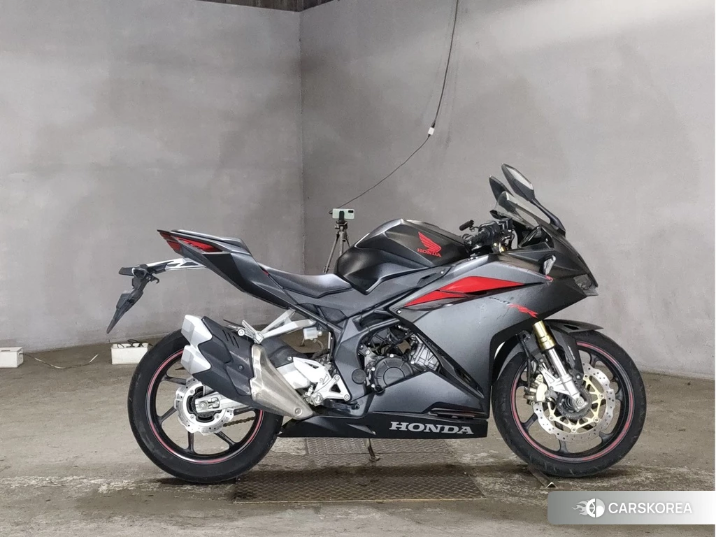 Проданный Honda CBR250RR 2017 из Японии, фото 2