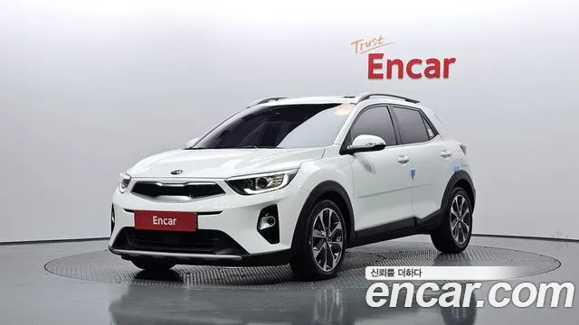 Kia Stonic 2018 Белый из Кореи