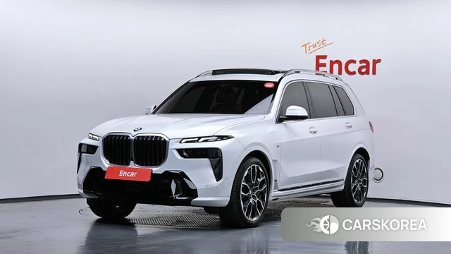 BMW X7 (G07) 2025 Белый из Кореи
