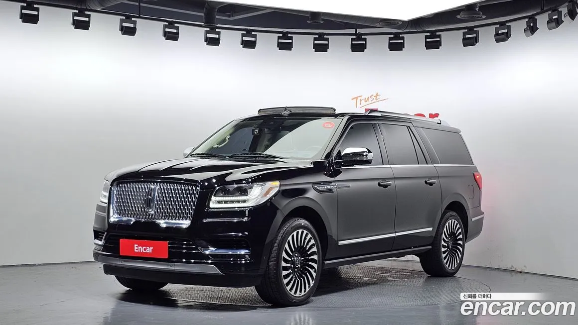 Lincoln Navigator 2021 Черный из Кореи