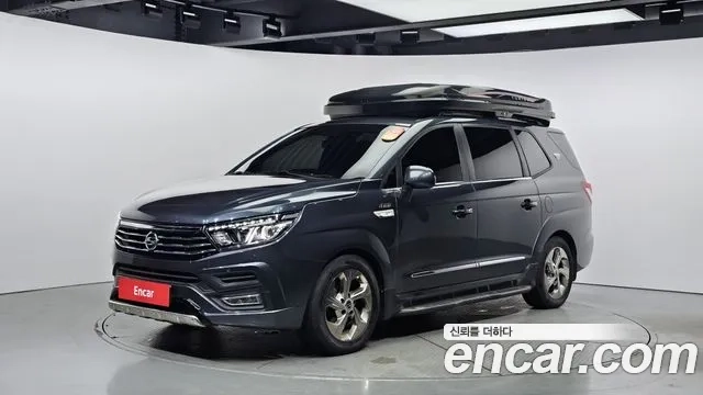 Ssangyong Korando Turismo 2018 Серый из Кореи