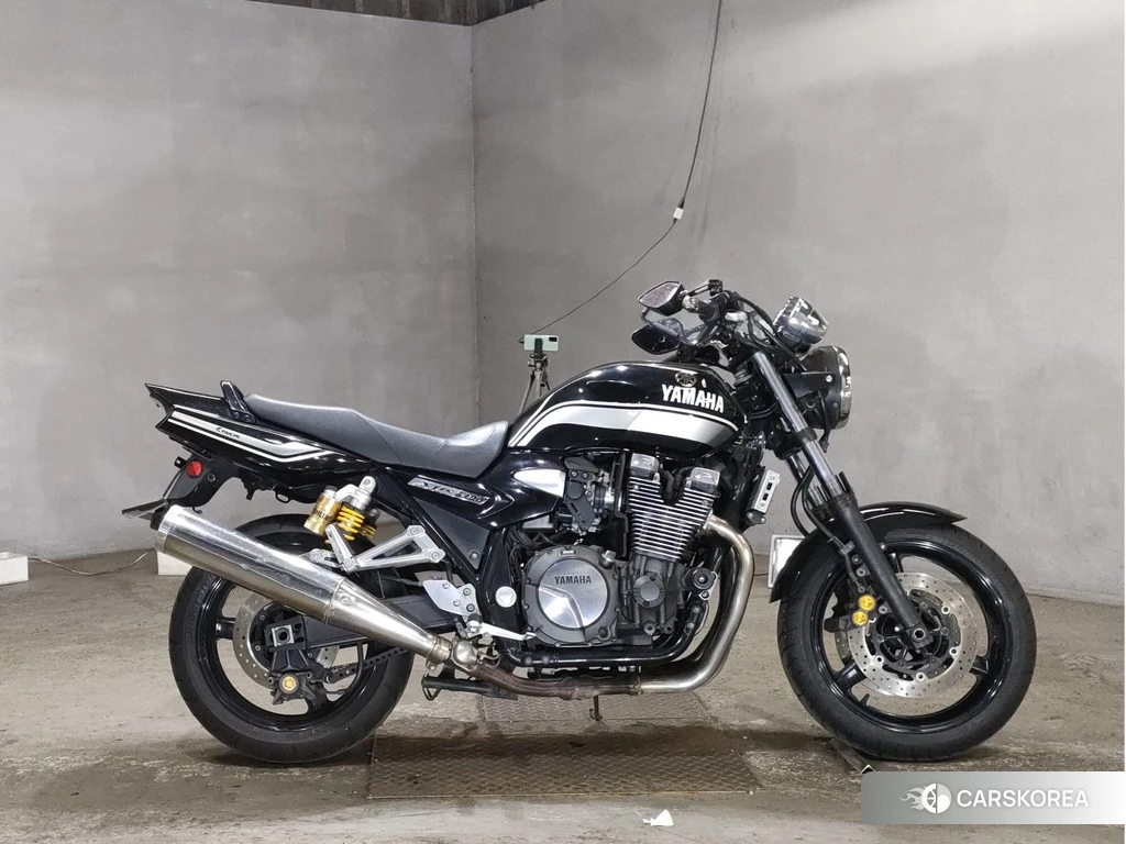 Проданный Yamaha XJR 1300 2013 из Японии